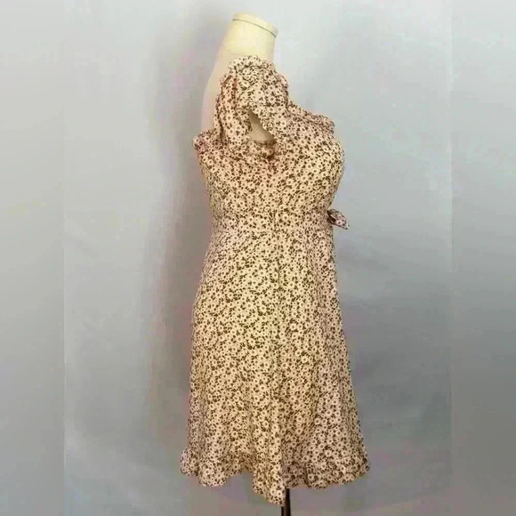 Shein Floral Women's 0XL Dress (546) - Picture 3 of 15